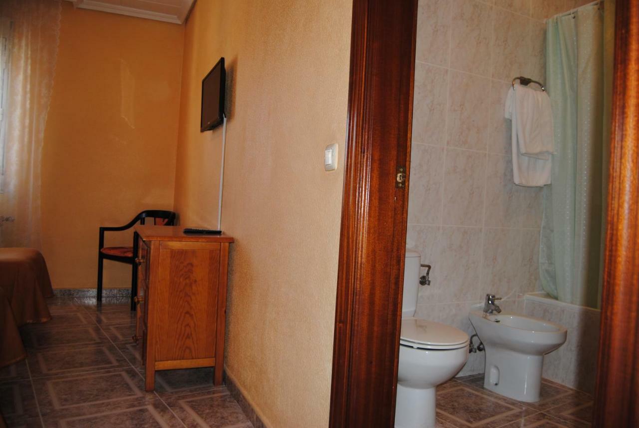 Hostal Ávila Ocaña Exterior foto