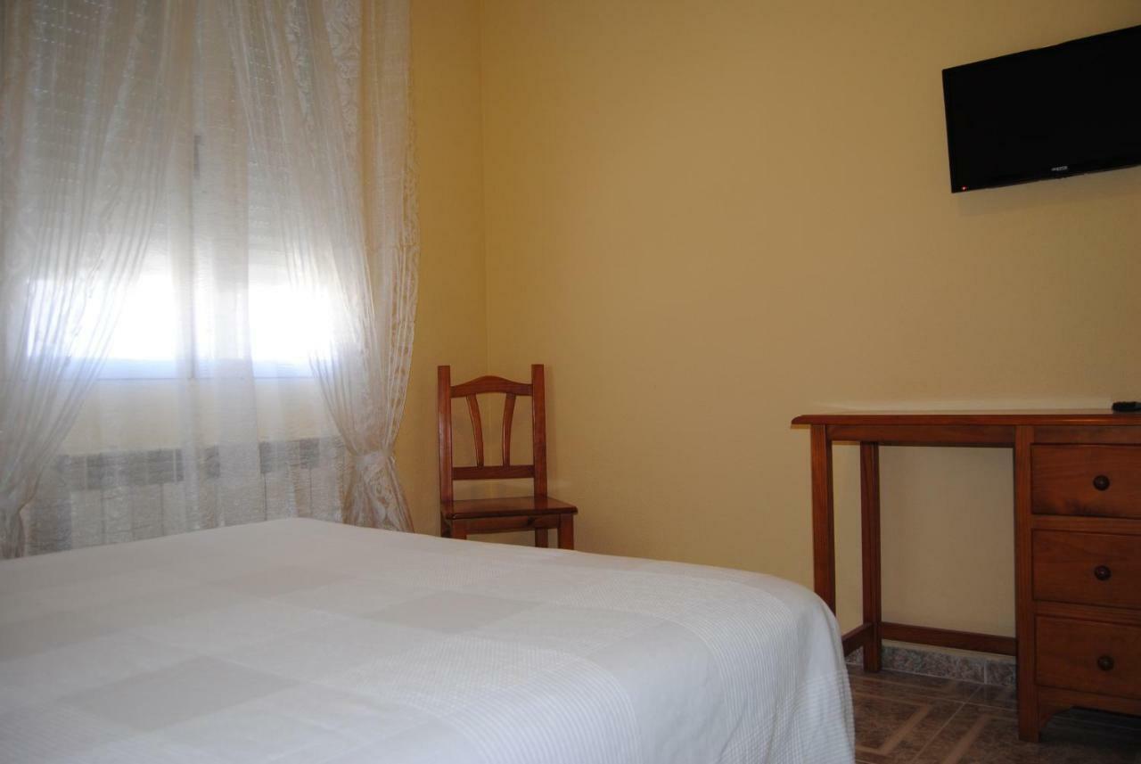 Hostal Ávila Ocaña Exterior foto