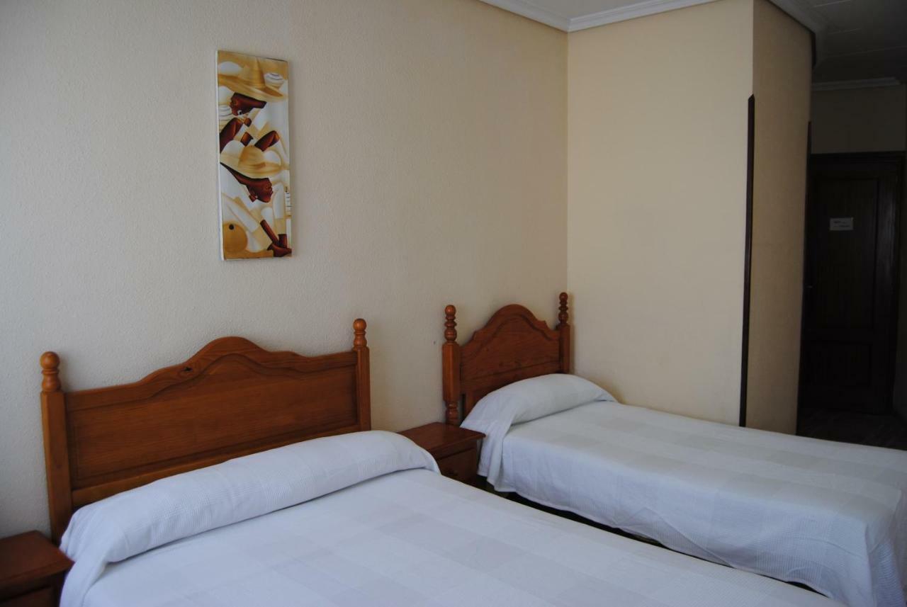 Hostal Ávila Ocaña Exterior foto